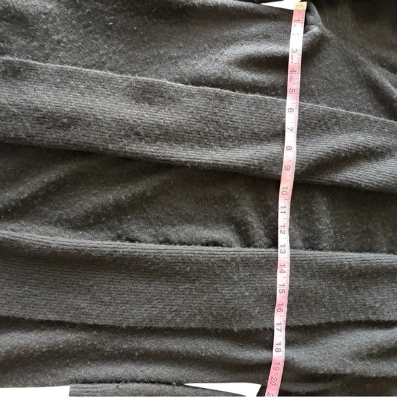 Chico's 100% Cashmere Open Front Cardigan Sweater Black 2/L Tiny Flaws - Picture 5 of 8